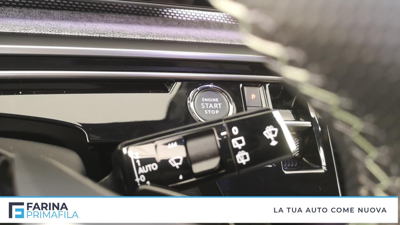 PEUGEOT Nuovo 5008 Hybrid 136 e-DCS6 GT