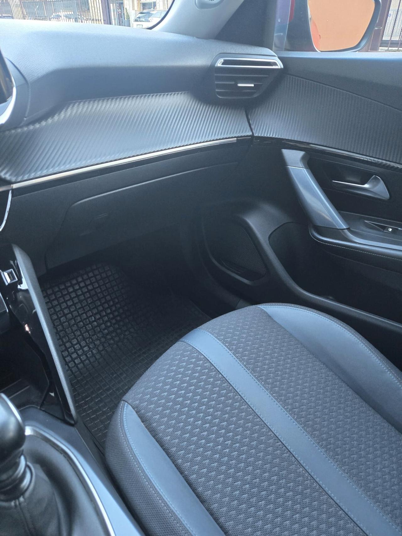 Peugeot 2008 BlueHDi 100 S&S Allure