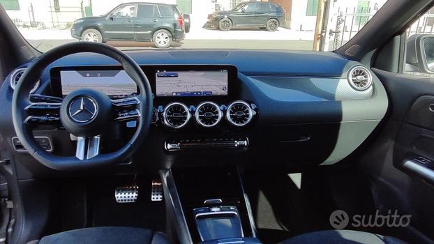 MERCEDES-BENZ GLA 200 d Premium AMG "MULTIBEAM"N