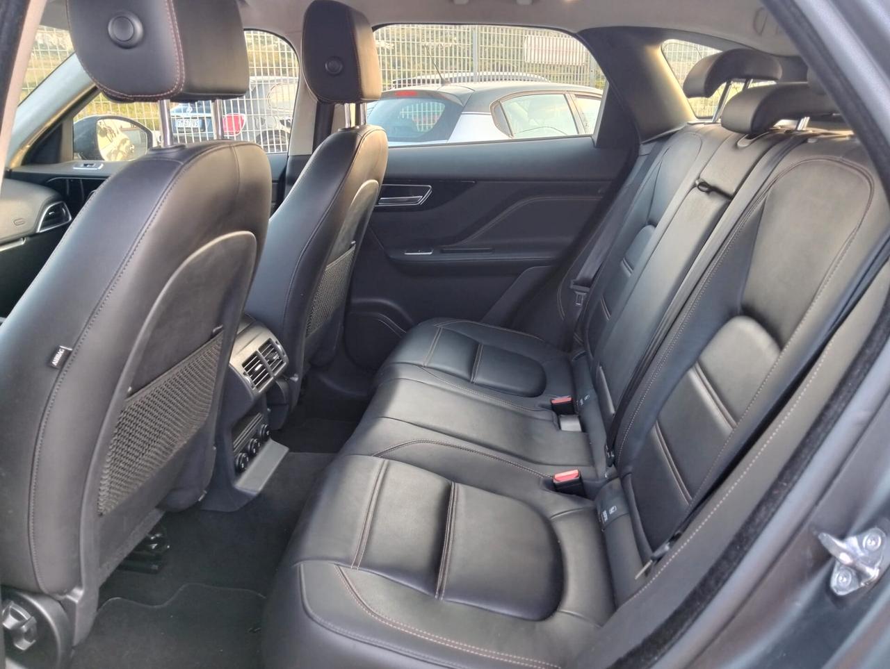 Jaguar F-Pace 2.0 D 180 CV AWD aut. Portfolio