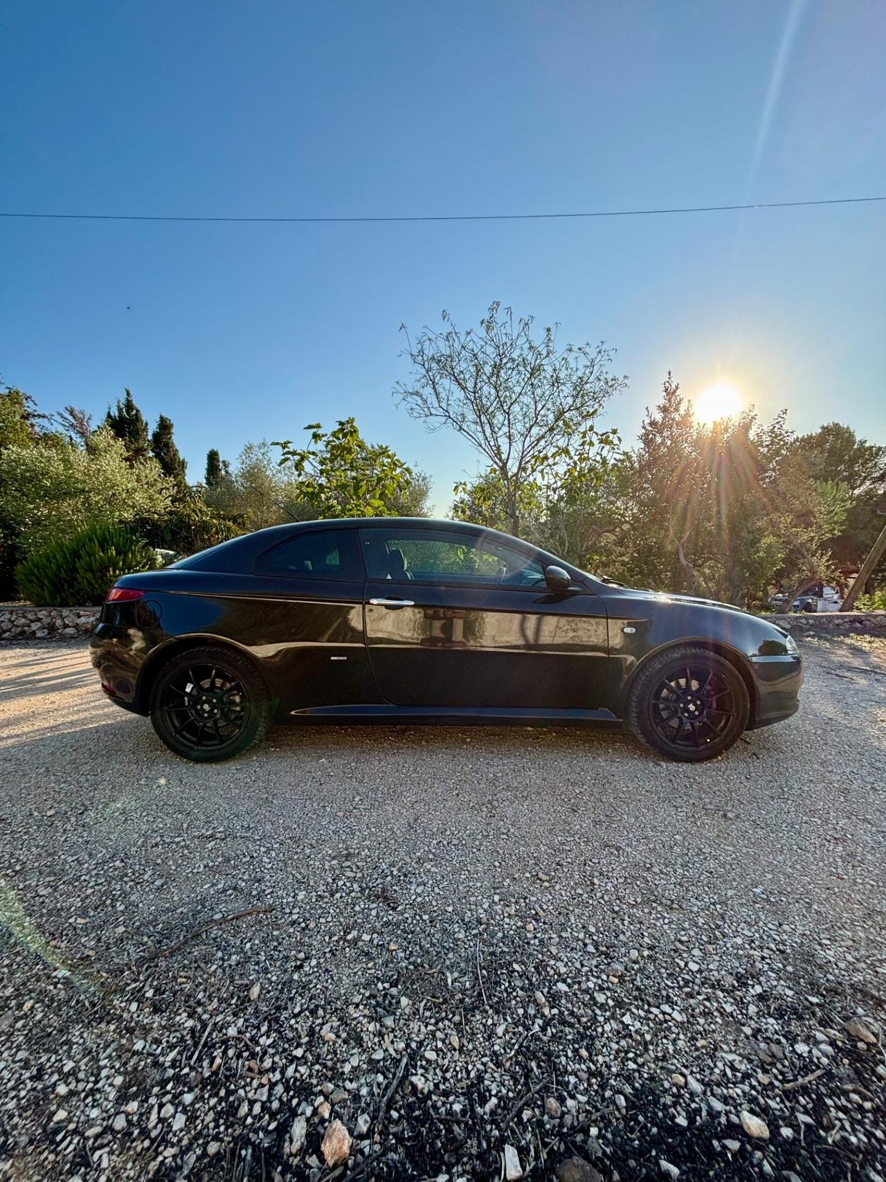 Alfa Romeo GT 1.9 JTDM 16V Progression Black Line