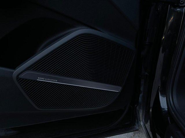 AUDI SQ5 SPB TDI quattro sportback SQ5 CARBON PACK 22"