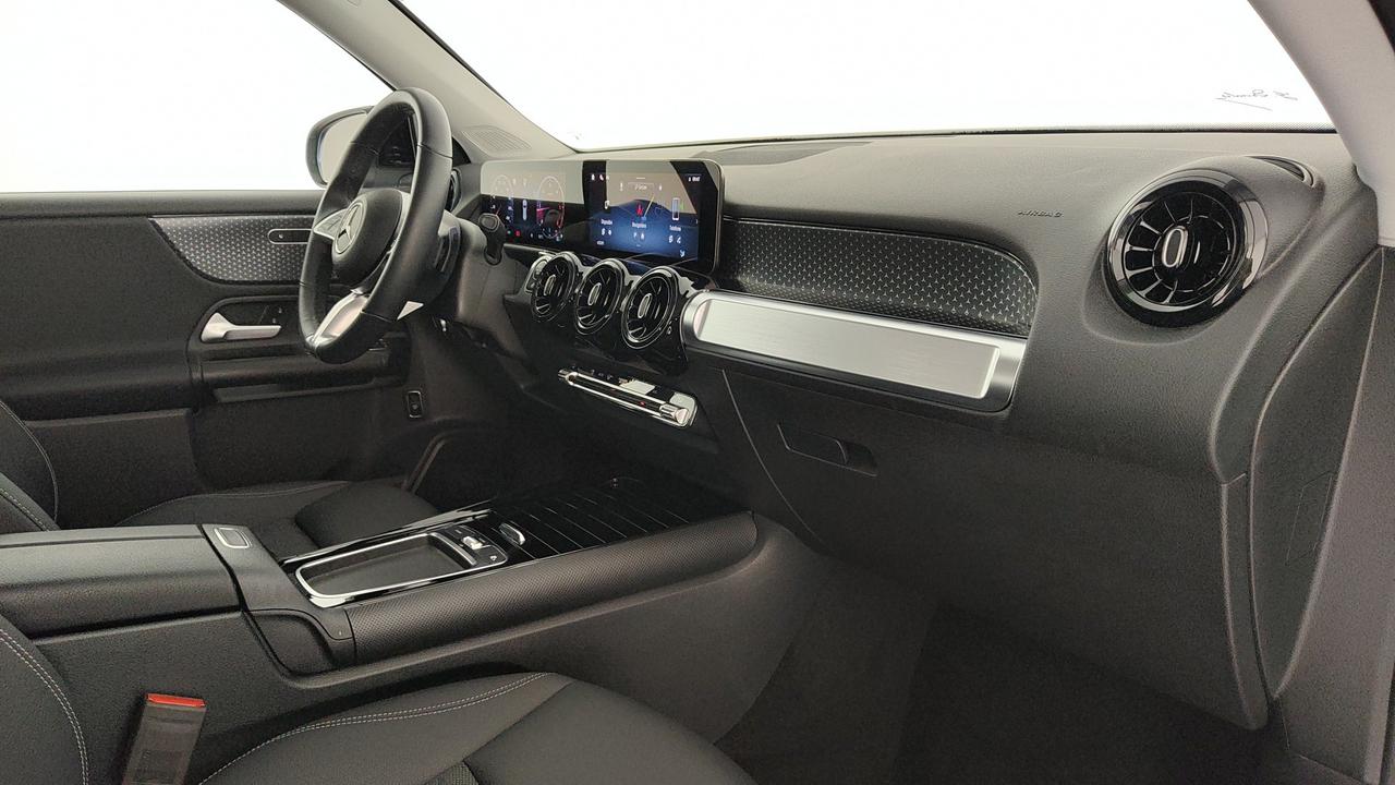 Mercedes-Benz GLB 180 d Advanced auto