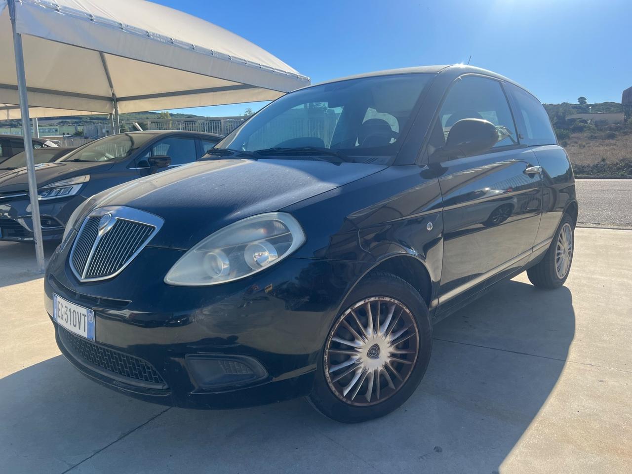 Lancia Ypsilon 1.3 MJT 75 CV Diva