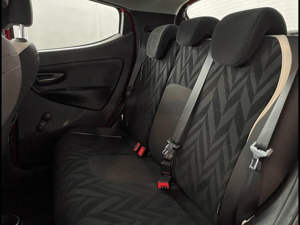 Lancia Ypsilon 5 Porte 1.2 Silver