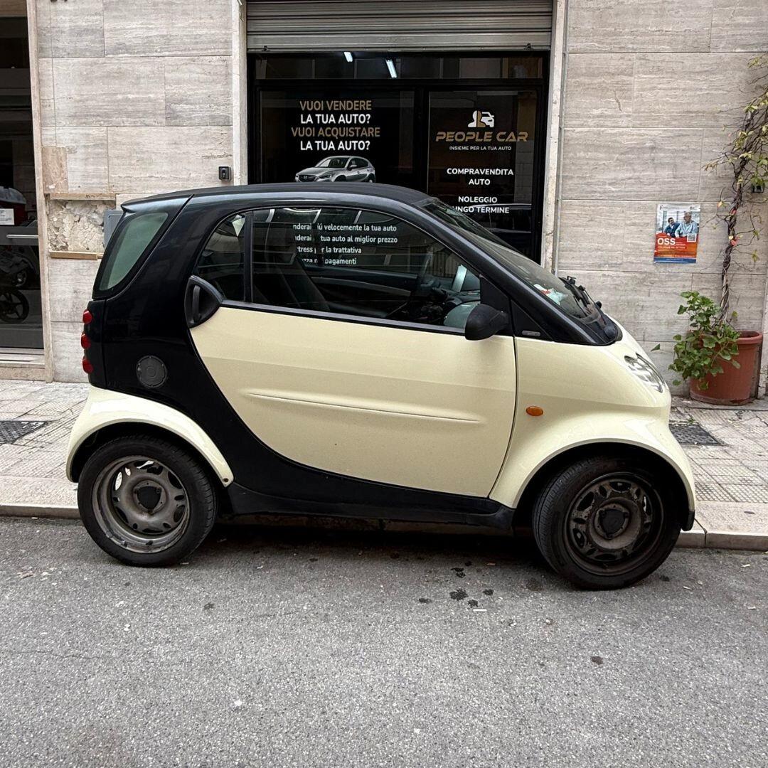 Smart ForTwo 700 coupé pure (45 kW)