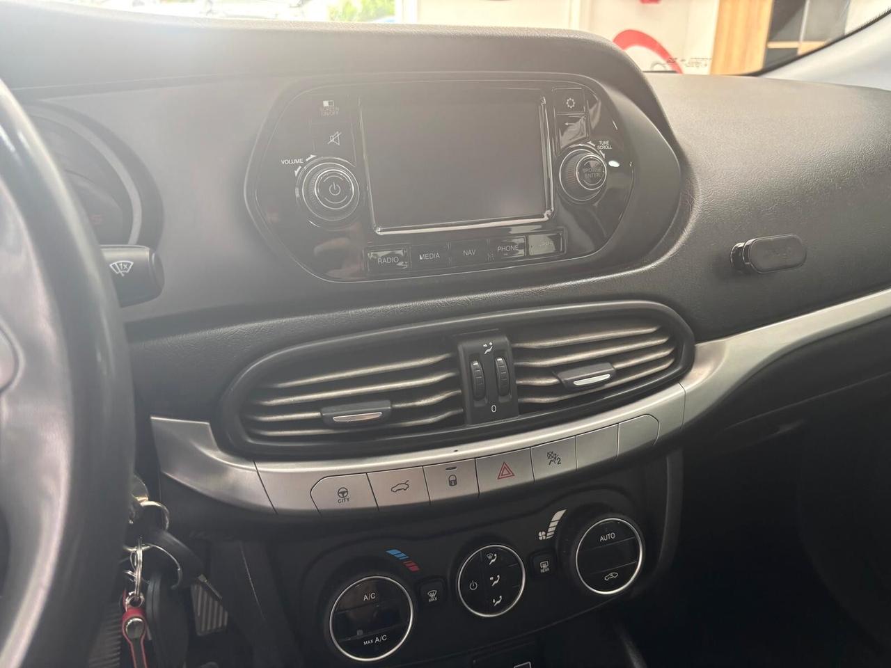 Fiat Tipo 1.6 Mjt S&S SW Lounge