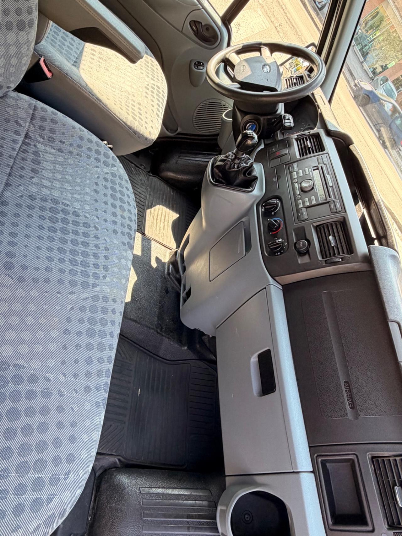 FORD TRANSIT 2.2TDCI 2010 buone condizioni pronto uso