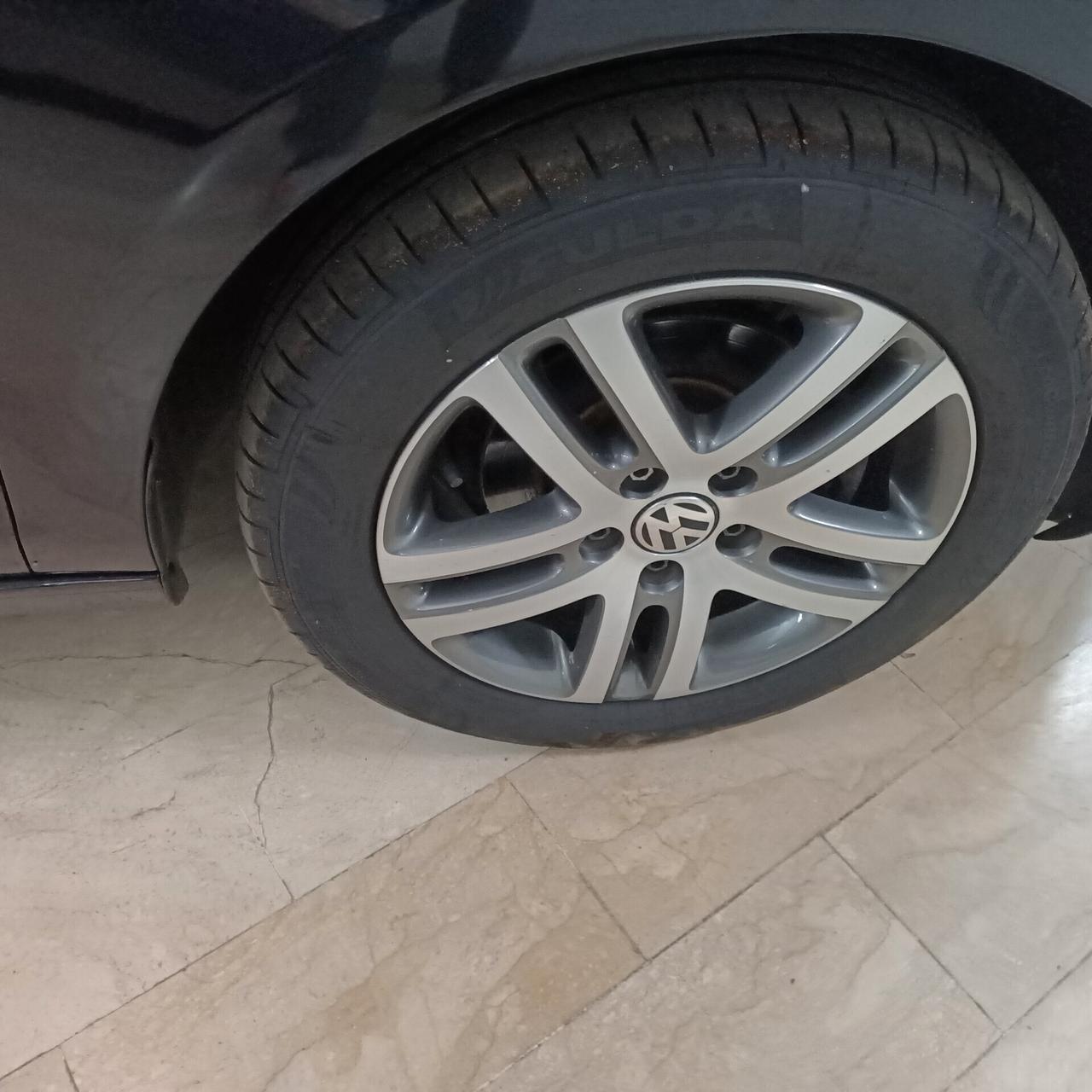 Volkswagen Golf 1.6 TDI DPF 5p. Highline - ANNO 2011