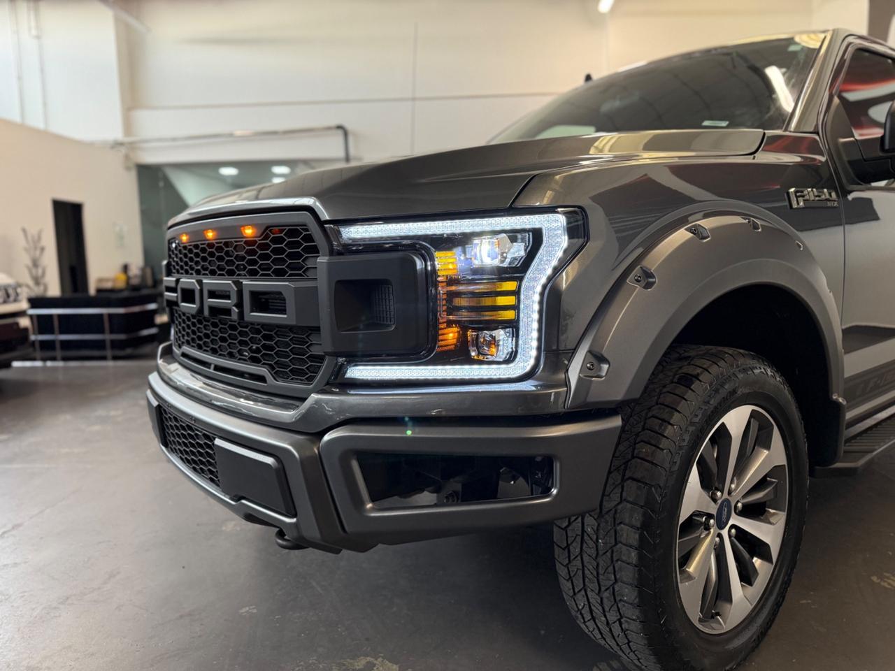 Ford F-150 Raptor STX 3.5 L V6 EcoBoost