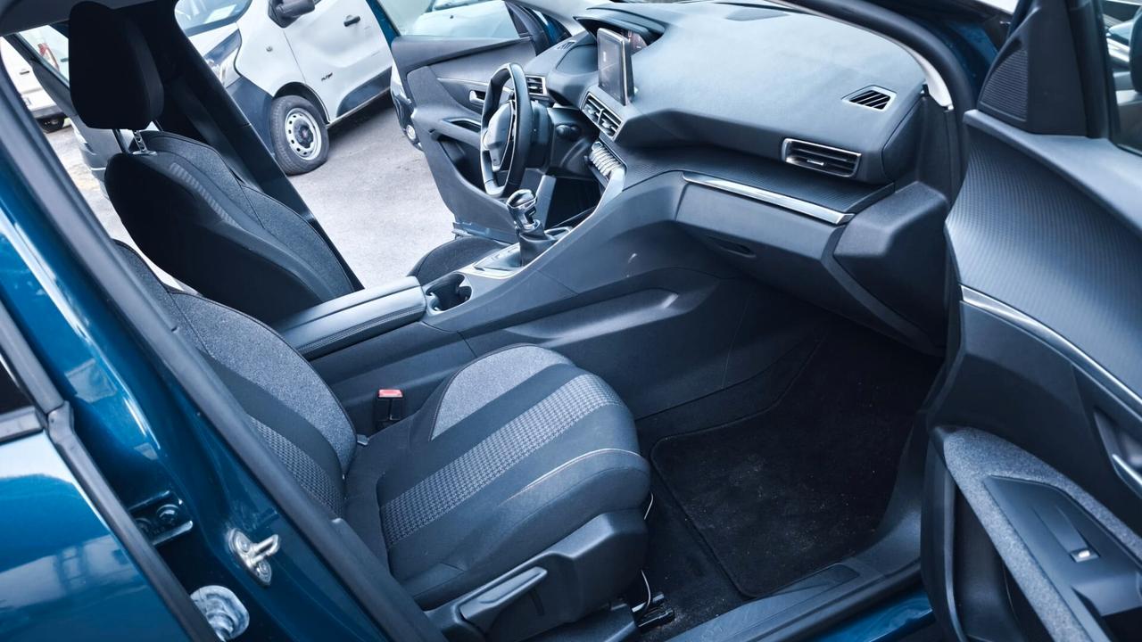 Peugeot 3008 BlueHDi 130 S&S Active Pack