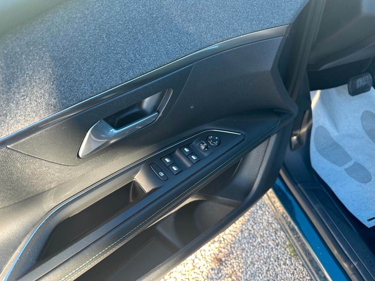 Peugeot 3008 BlueHDi 130 S&S Allure