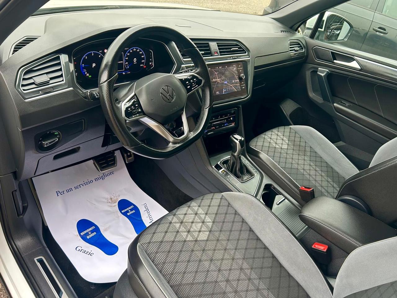 Volkswagen Tiguan 2.0 TDI 150 CV SCR DSG R-Line