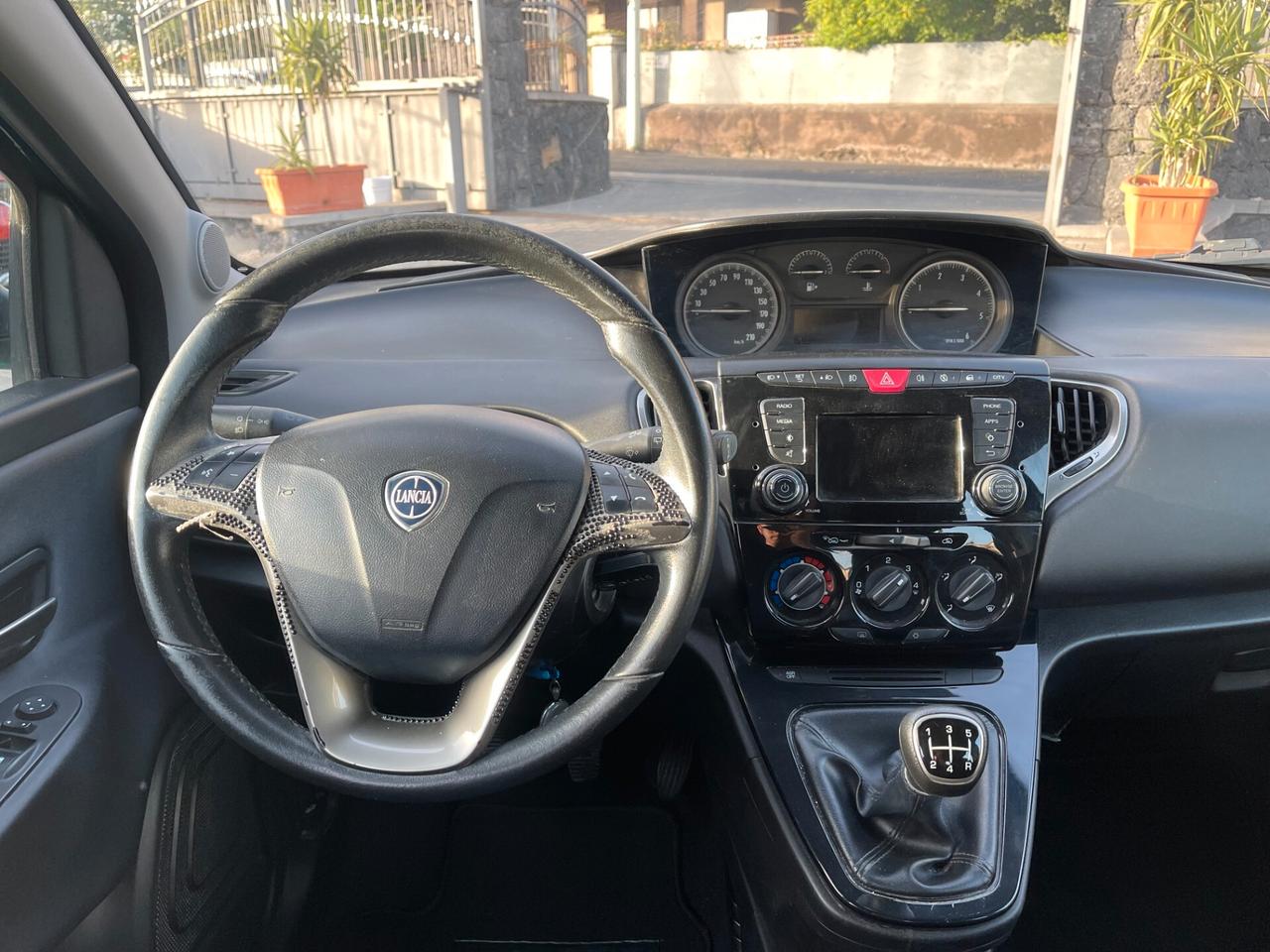 Lancia Ypsilon 1.3 MJT 95 CV S&S Platinum