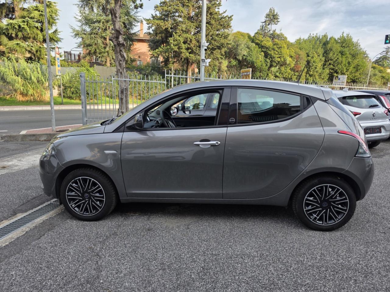 *LANCIA YPSILON 1.0 HYBRID 70 CV - 2021 - 71.000 KM*