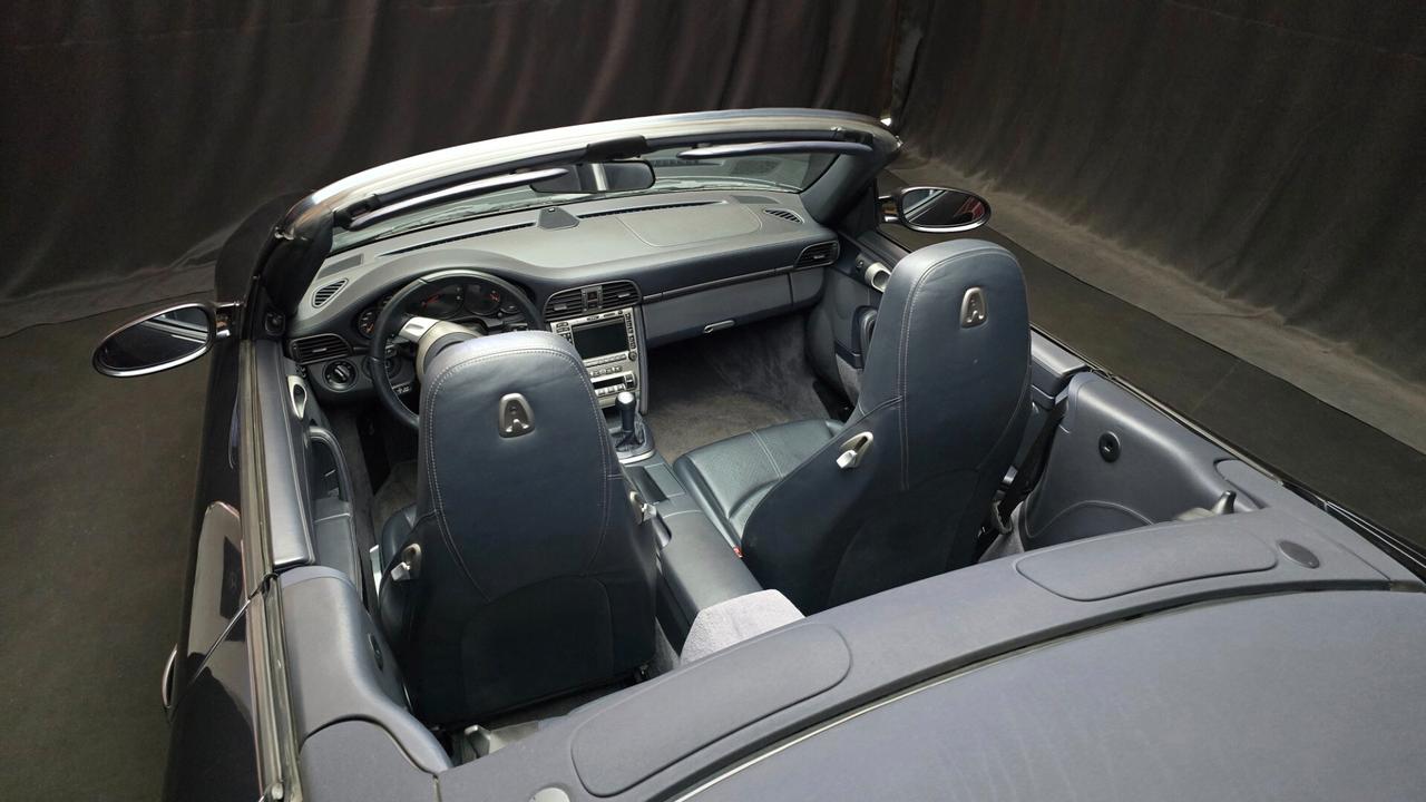 Porsche 911 Carrera Cabriolet