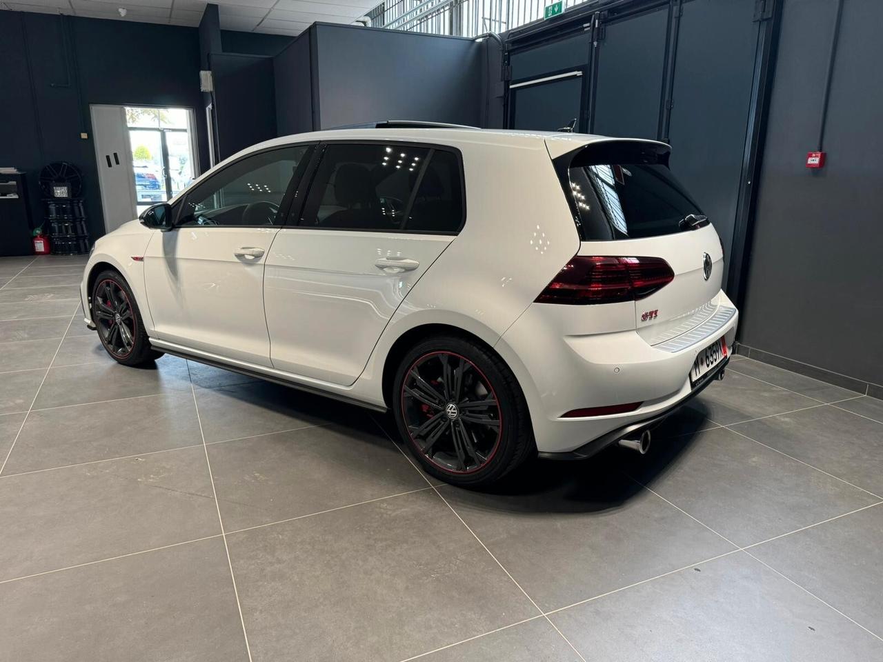 Volkswagen Golf GTI Performance 2.0 245 CV TSI DSG 5p. BMT