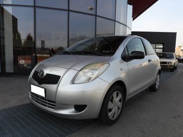 Toyota Yaris 1.0 5 porte Sol OK NEOPATENTATI