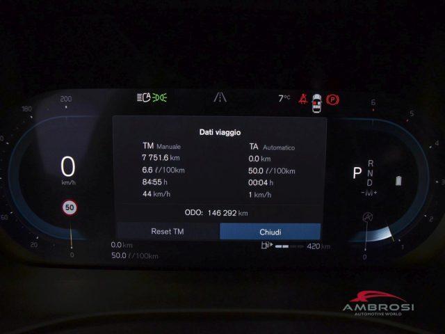 VOLVO XC60 B4 (d) AWD automatico Plus Bright - AUTOCARRO N1