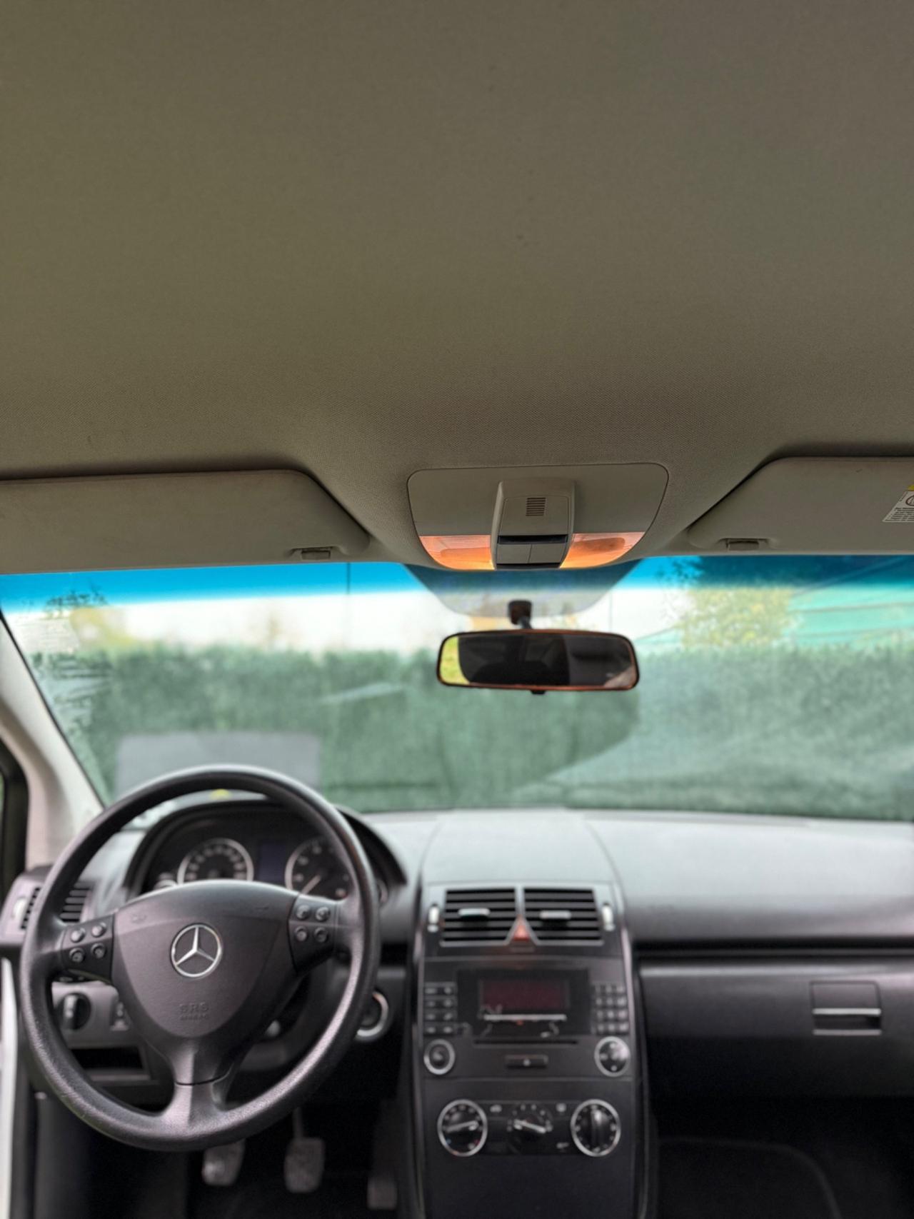Mercedes A150 100000KM BENZINA NEOPATENTATI