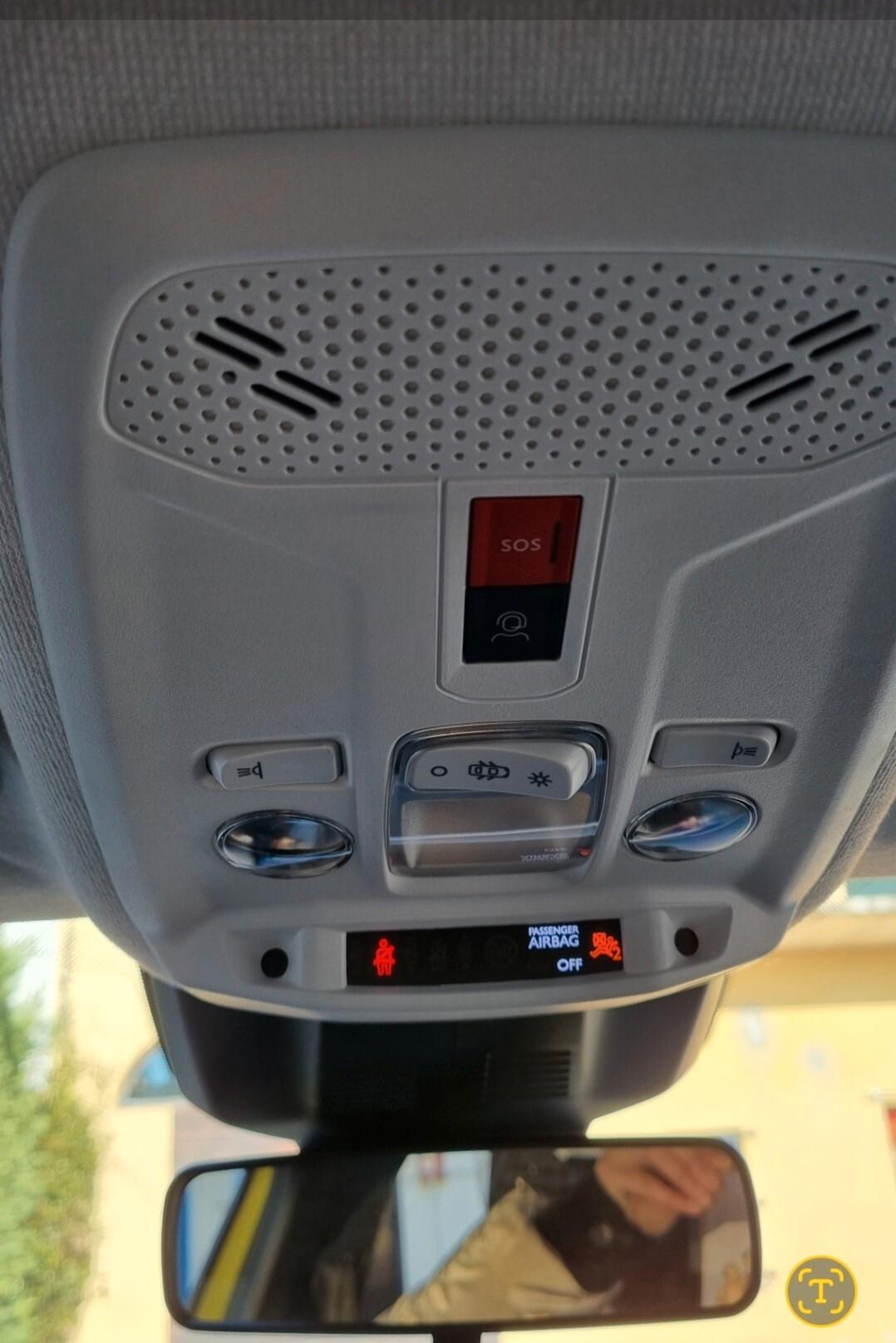 Peugeot 208 1.2 PURETECH STYLE S&S KM ZERO 100 CV PER NEOPATENTATI