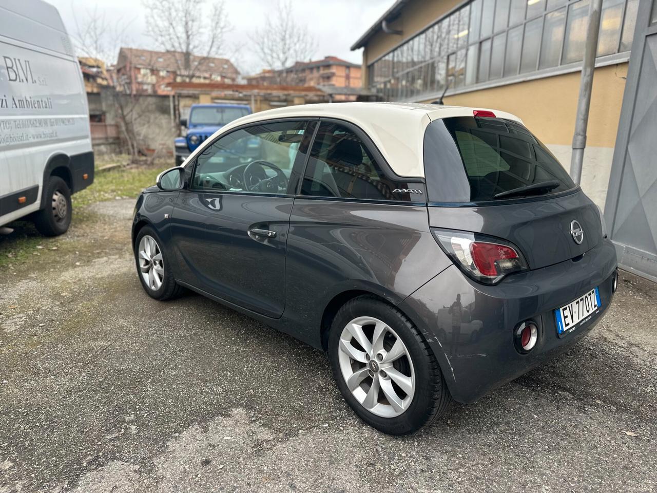 Opel Adam 1.2 70 CV White/Black Link