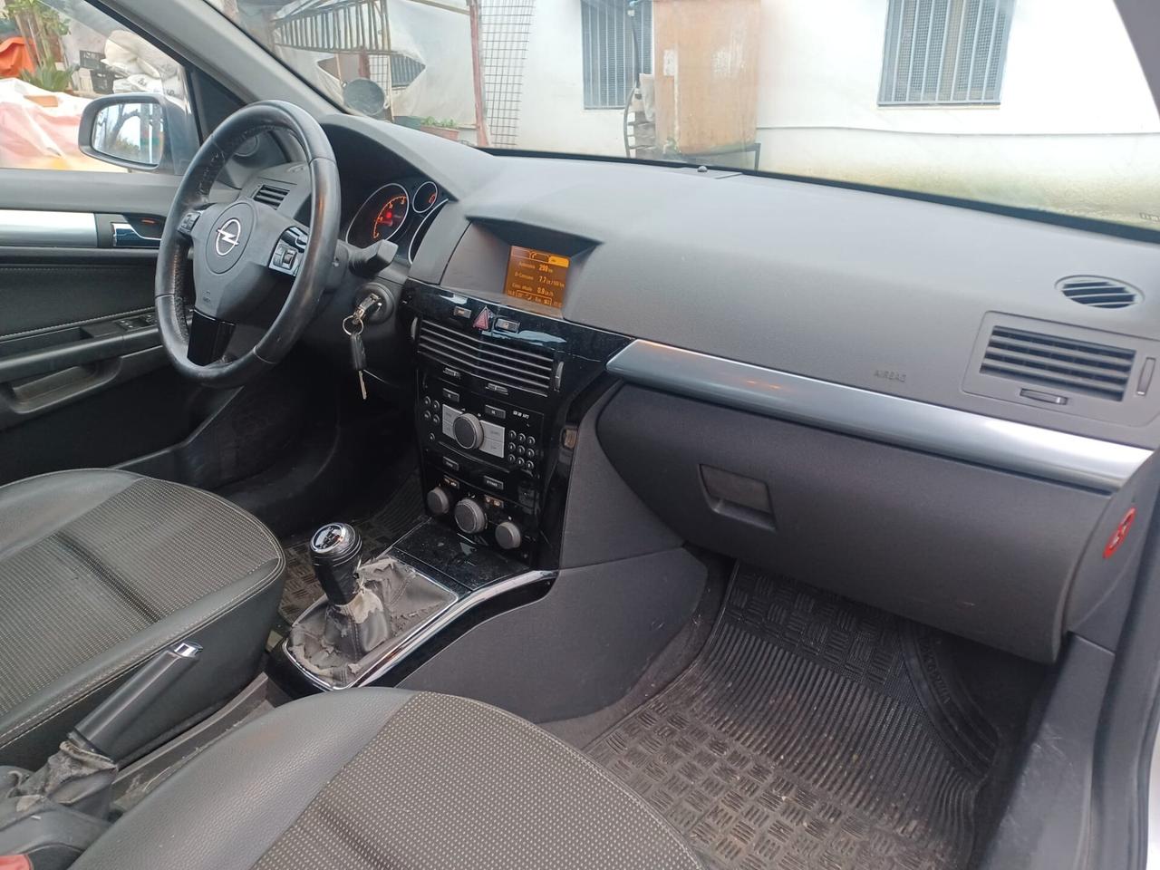 Opel Astra 1.7 CDTI 125CV 5 porte Cosmo