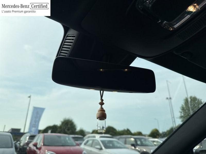 Mercedes-Benz GLA 200 D PREMIUM AUTO
