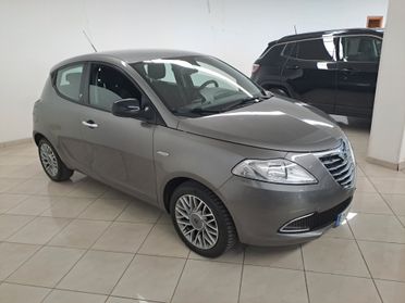 Lancia Ypsilon 1.2 69 CV 5 porte S&S Silver