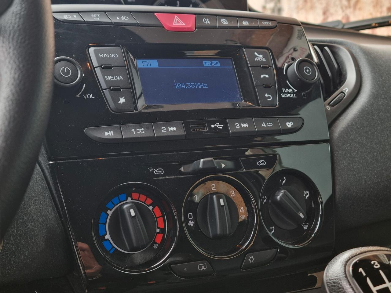 Lancia Ypsilon 1.0 FireFly 5 porte S&S Hybrid Silver