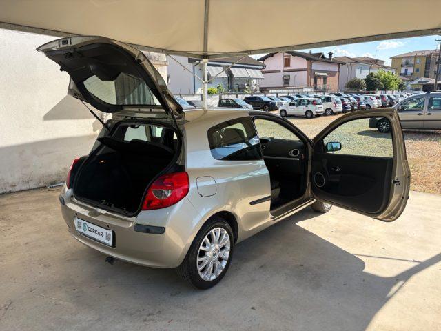 RENAULT Clio 1.6 16V 3 porte GANCIO TRAINO OK NEOPATENTATO