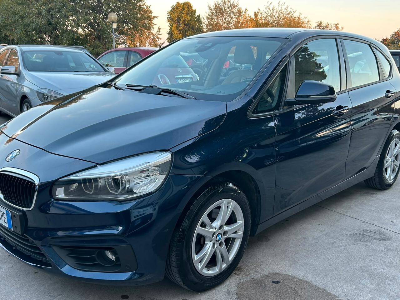 Bmw 216 218d Active Tourer Sport con cambio manuale