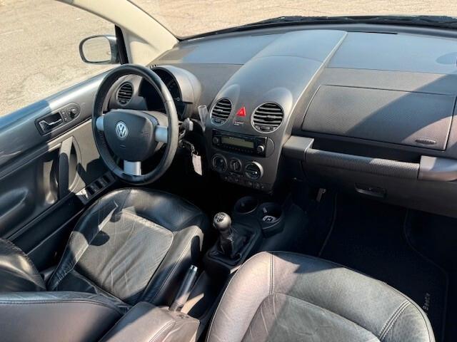 Volkswagen New Beetle 1.6 Cabrio