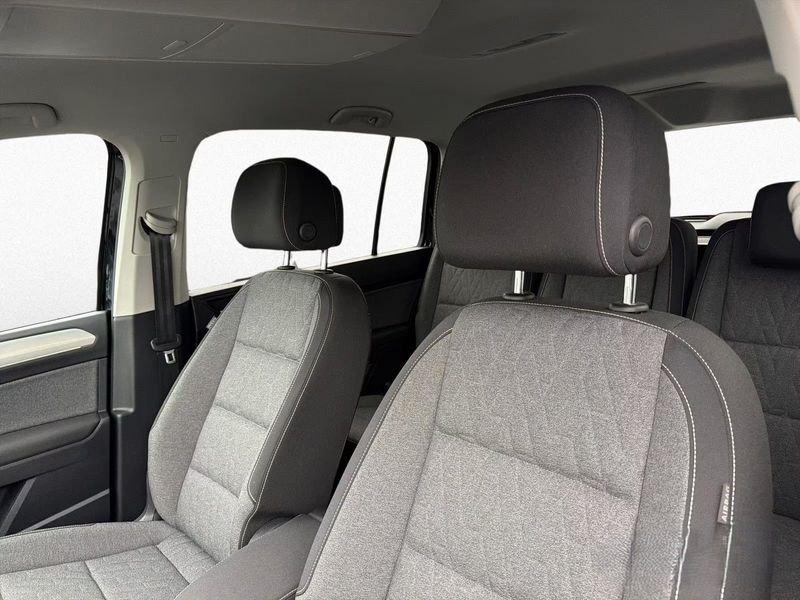 Volkswagen Touran 1.5 TSI DSG MOVE CAMERA NAVI IGLIGHT LED