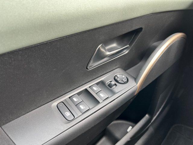 LANCIA Ypsilon Hybrid e-DCT LX