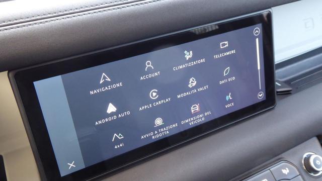 LAND ROVER Defender 110 2.0 SD4 AWD Auto S 7pt