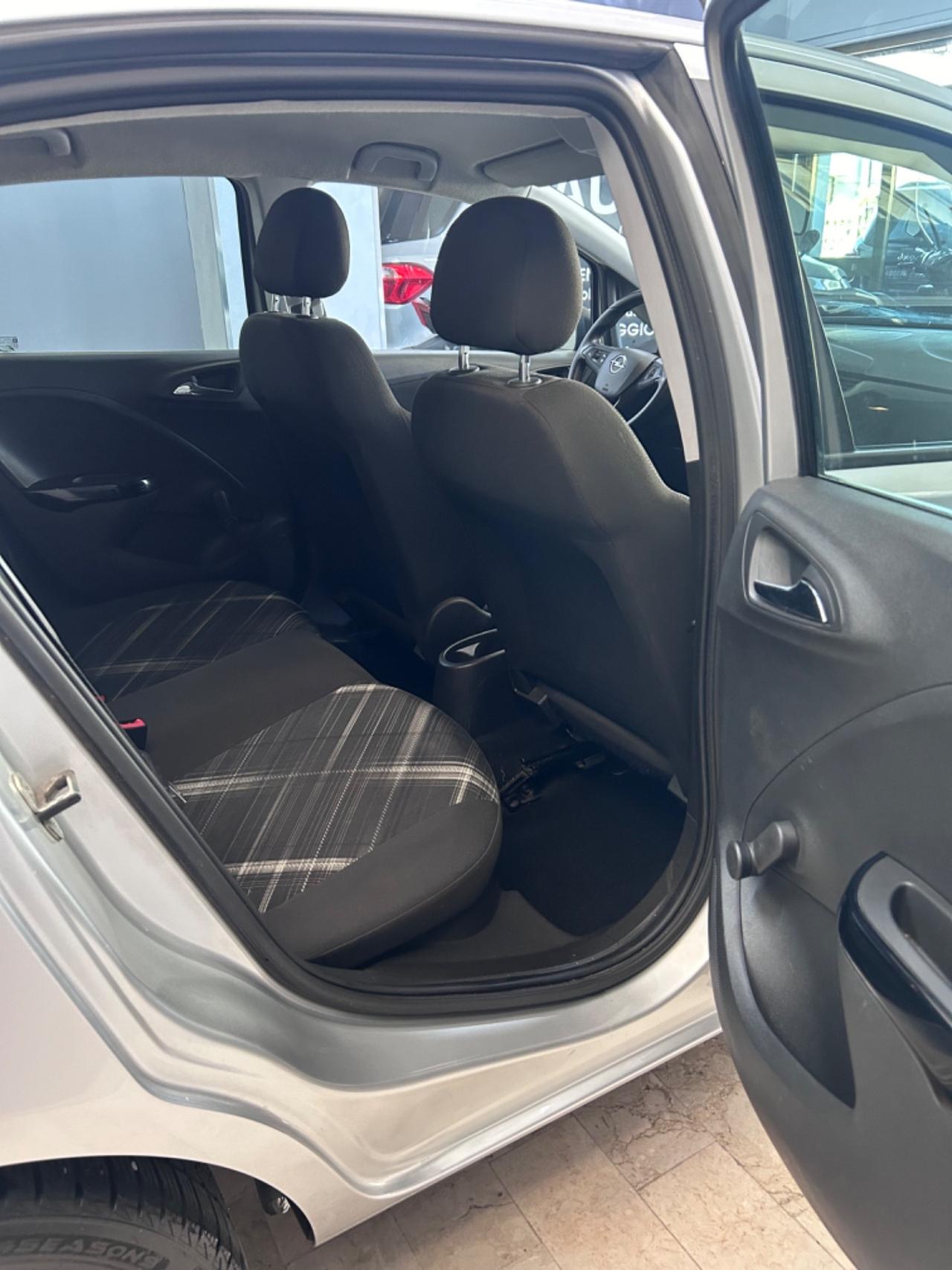 Opel Corsa 1.3 5 porte b-Color