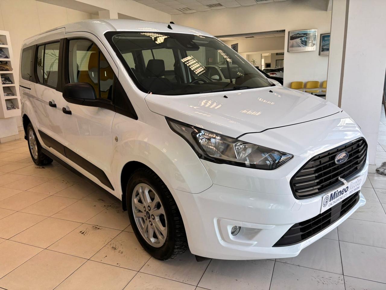 FORD TRANSIT CONNECT TRASPORTO DISABILI 7 POSTI PIANO RIBASSATO