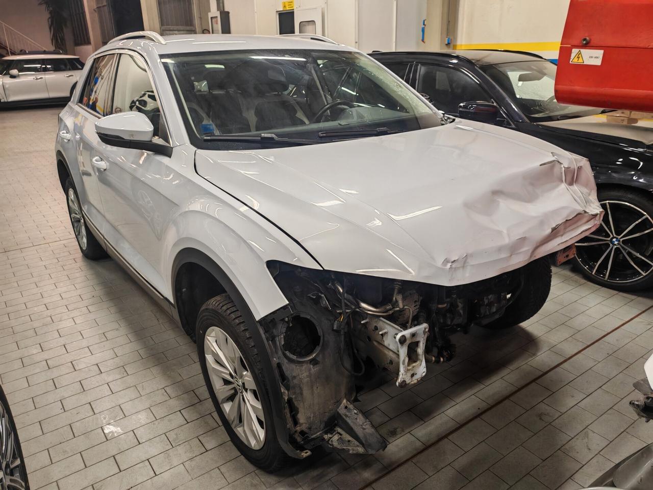 Volkswagen T-Roc 2.0 TDI 4MOTION incidentata