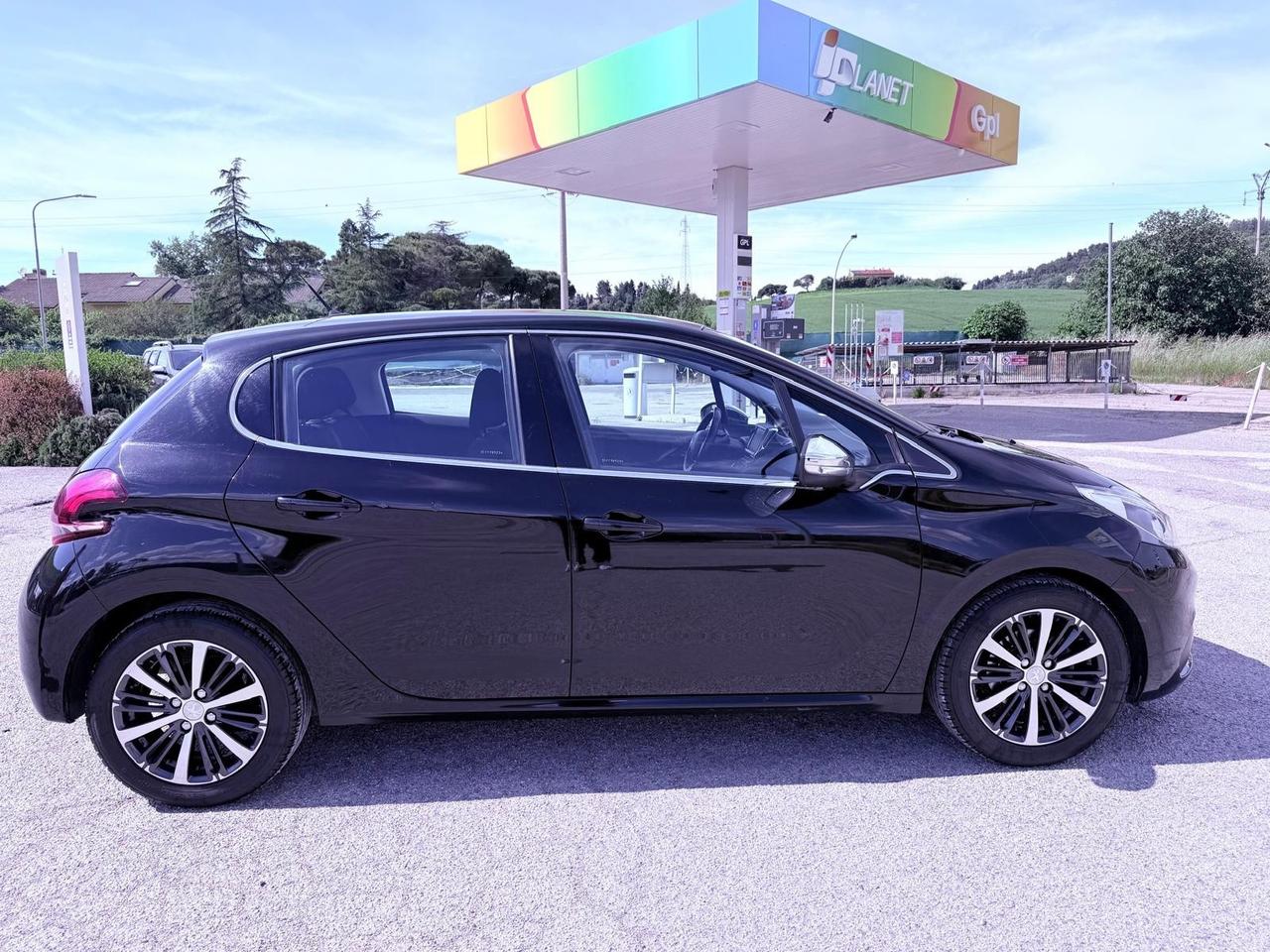 Peugeot 208 PureTech 82 5p. GPL Ok neopatentati