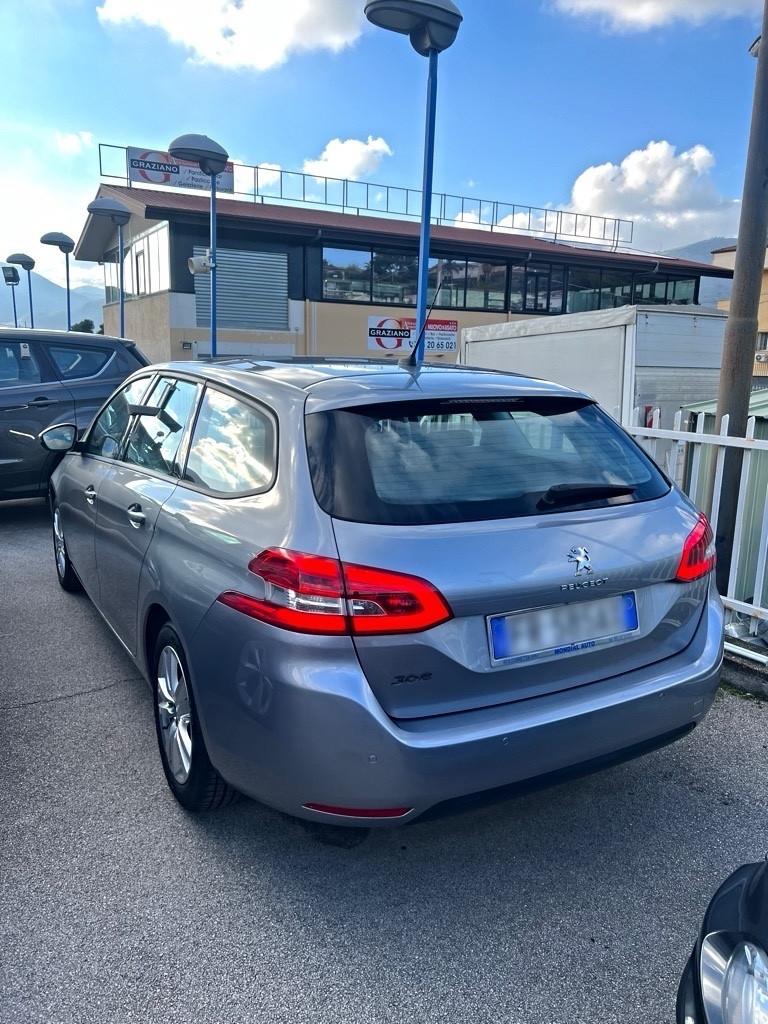 Peugeot 308 BlueHDi 130cv 2018