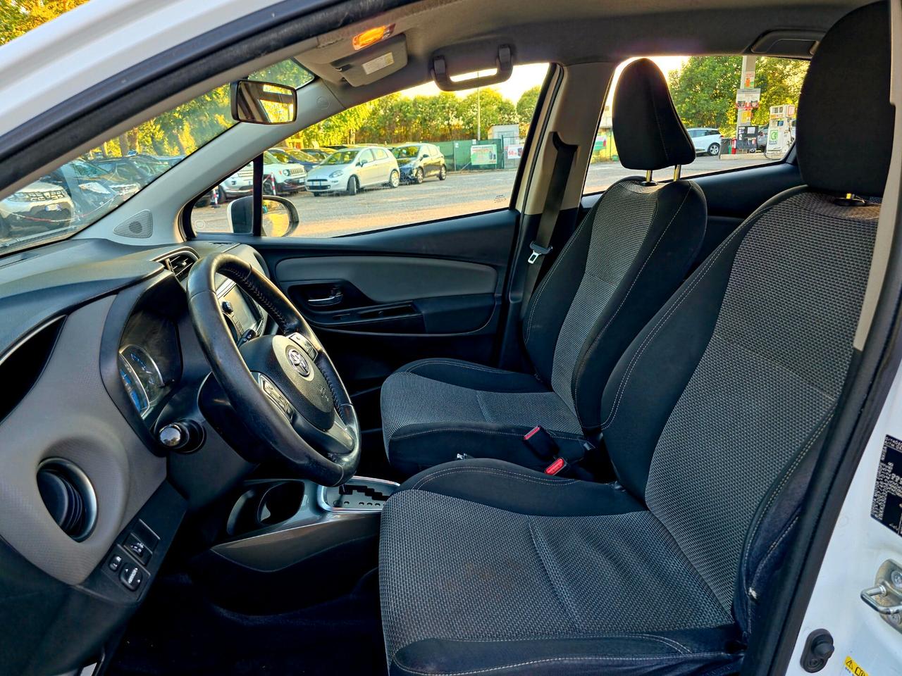 Toyota Yaris 1.5 Hybrid 5 porte Active 2016-E6B Automatico NEO
