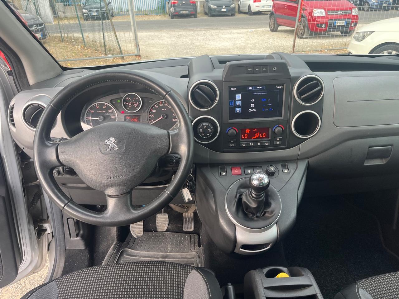 Peugeot Partner Tepee BlueHDi 120 S&S Outdoor