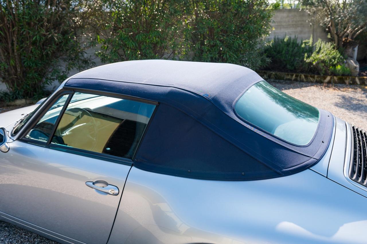 Porsche 993 Carrera 4 cat Cabriolet