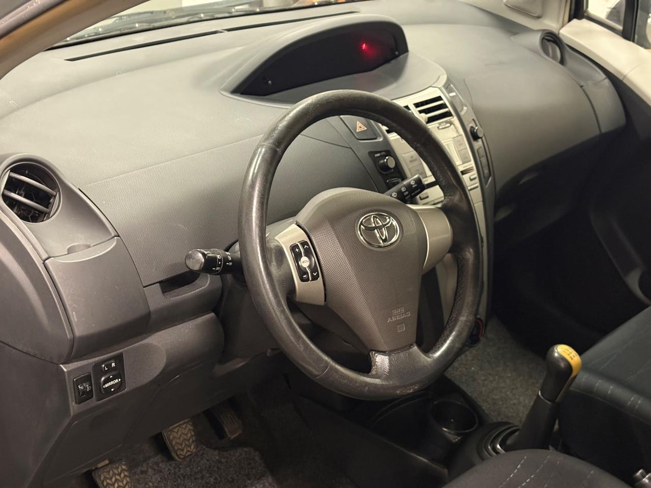 Toyota Yaris 1.3 3 porte Luna