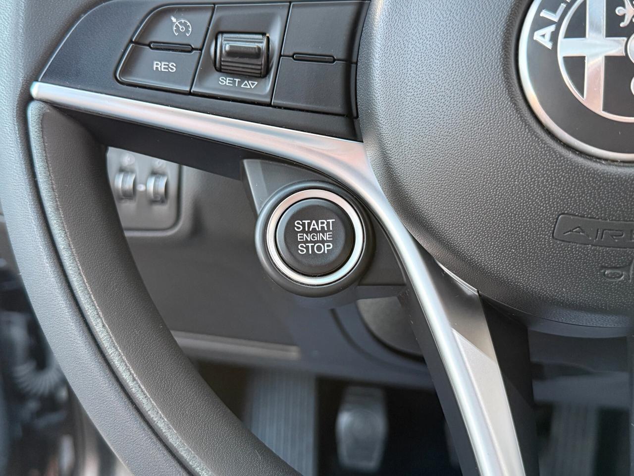 Alfa Romeo Giulia 2.2 TD 160CV NAVI LED - 2019
