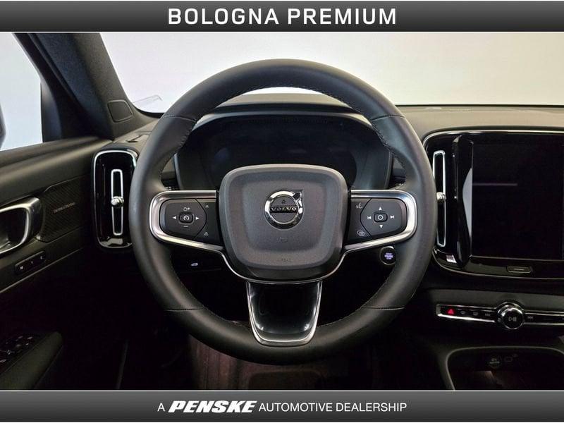Volvo XC40 B3 automatico Ultra Black Edition
