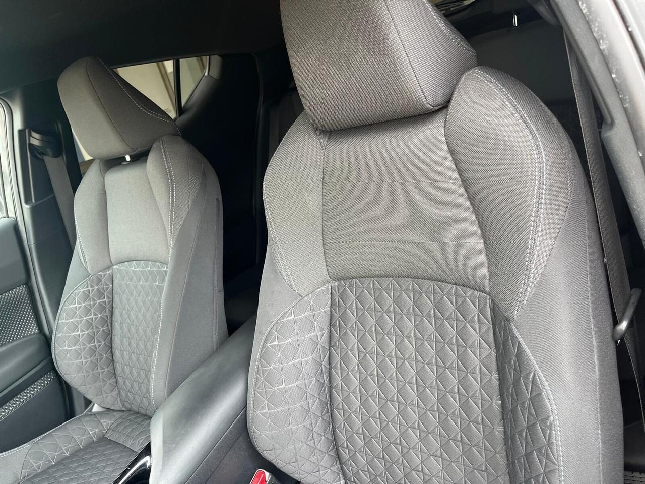 Toyota C-HR 1.8 Hybrid E-CVT Trend ADATTA AI NEOPATENTATI