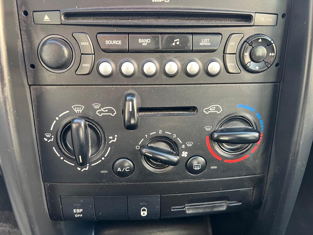 Peugeot 207 1.4 77.000KM OK NEOPATENTATI