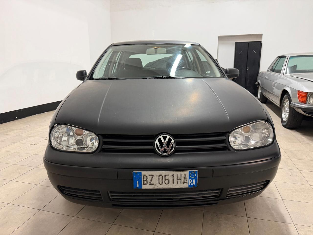 Volkswagen Golf 1.6 16V cat 5 porte Highline NEOPATENTATI